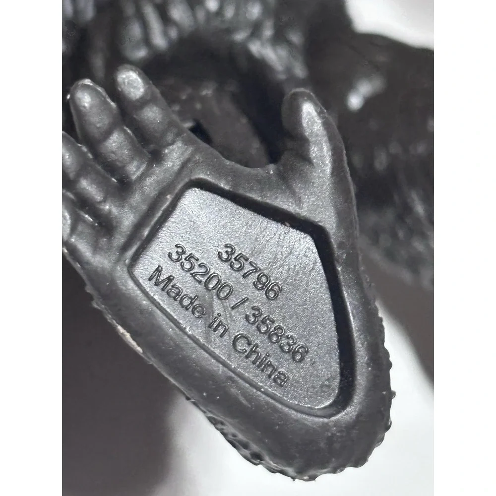 KONG w/ BEAST Glove 6